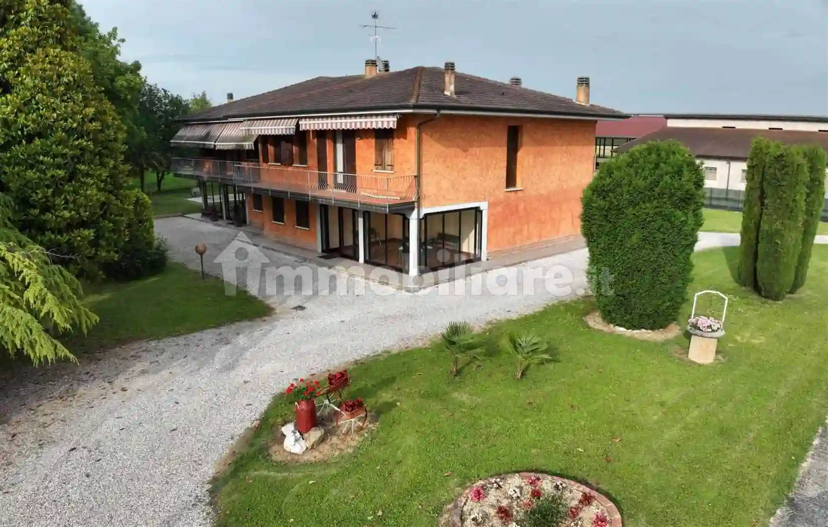 Villa - foto 2