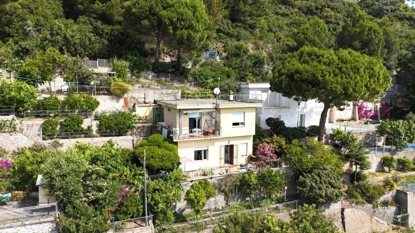 Villa bifamiliare regione Monti Soprani 14, Cavia, Regione Monti, Alassio - foto 4