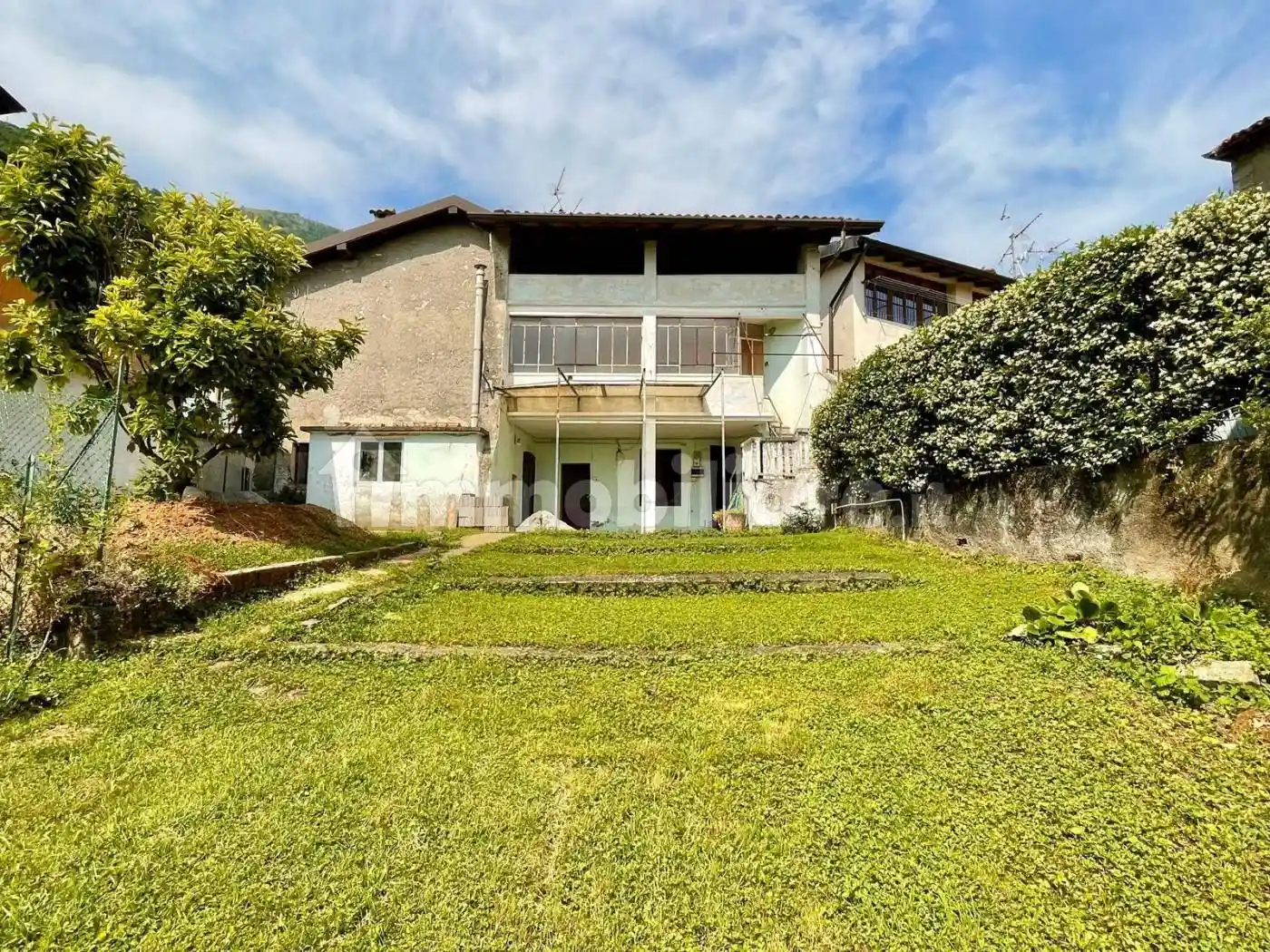 Casa indipendente in vendita a Gandino