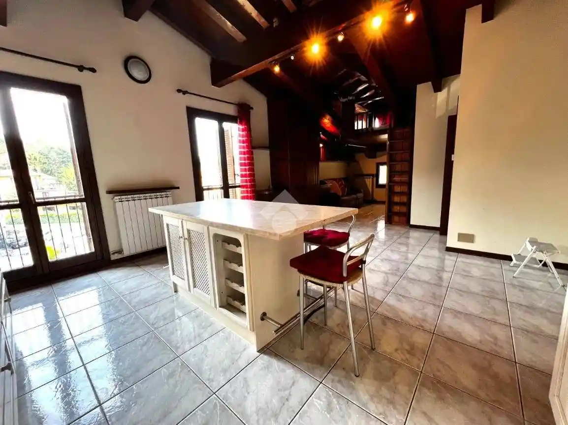 Bilocale via L. Gasparotto 123, Bosto, Varese - foto 4