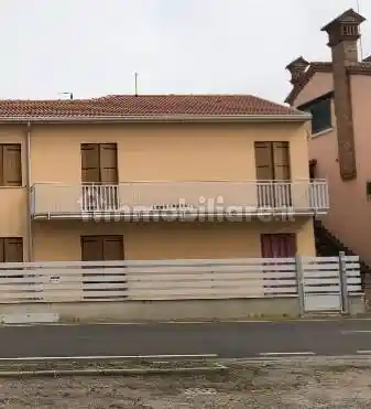 Villa in vendita a Riva del Po