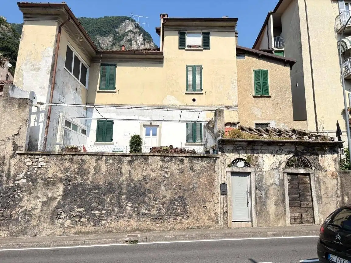 Casa indipendente in vendita a Vercurago