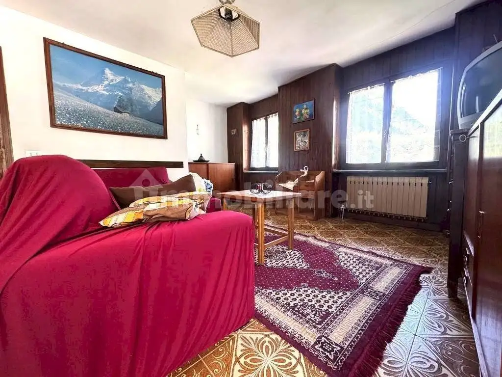 Appartamento in villa Località Nuarsaz, 20, Villaggio Turistico Nua, Antey-Saint-Andrè - foto 4