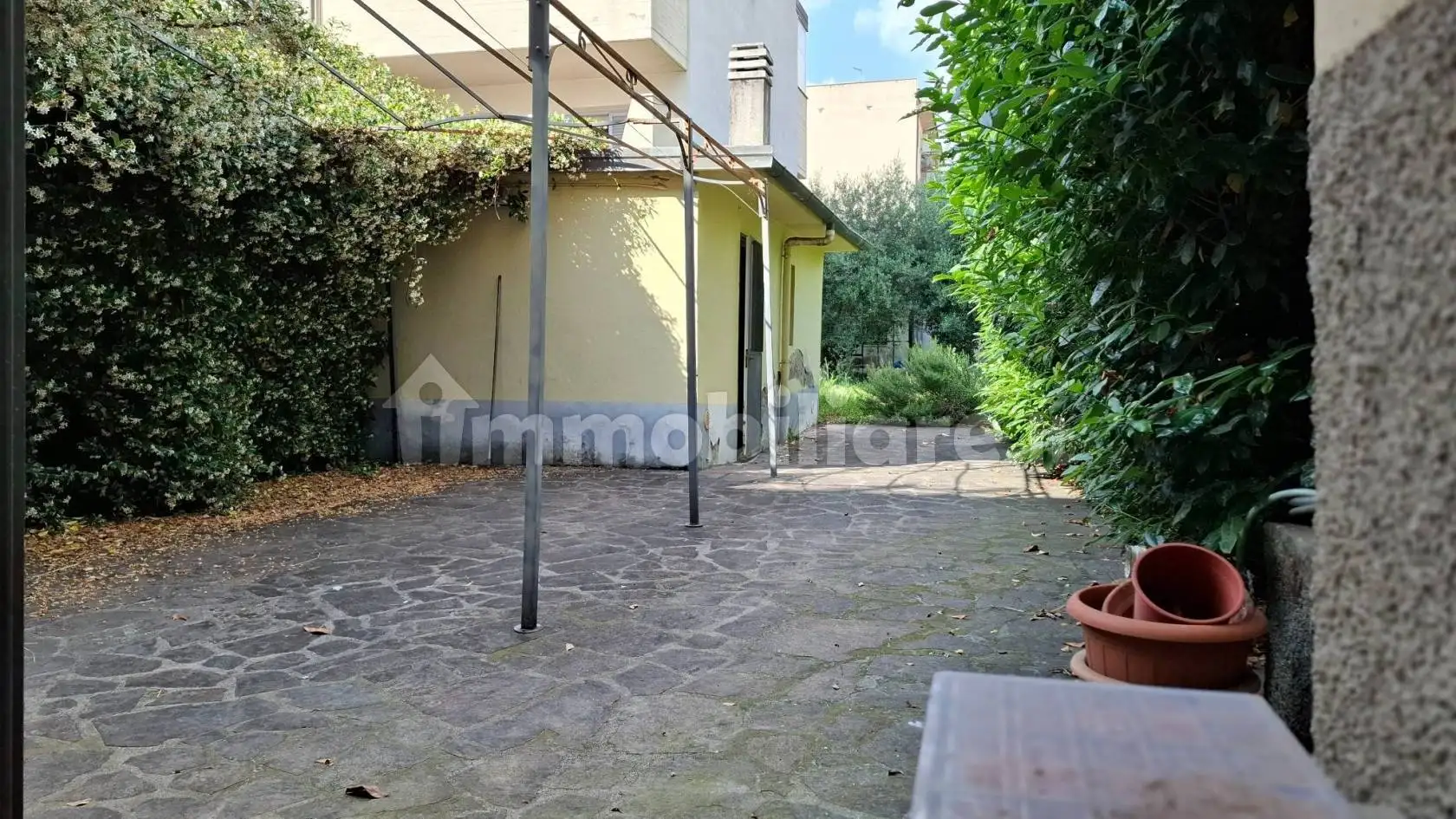 Casa indipendente in vendita a Prato