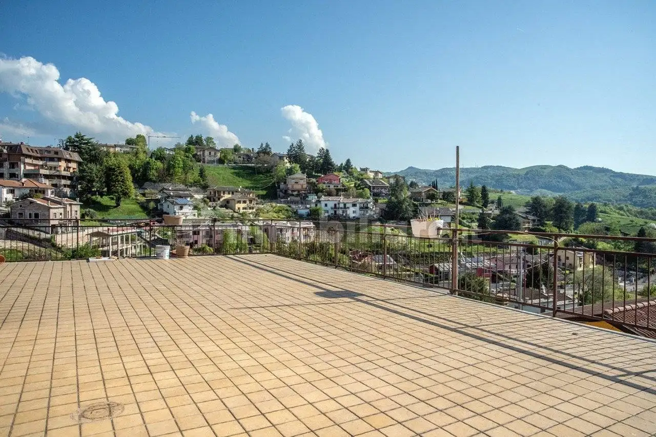 Quadrilocale via lessini, Centro, Cerro Veronese - foto 2