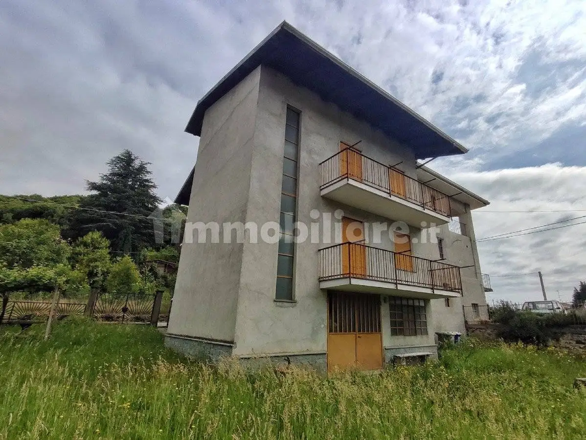 Casa indipendente in vendita a Val di Chy
