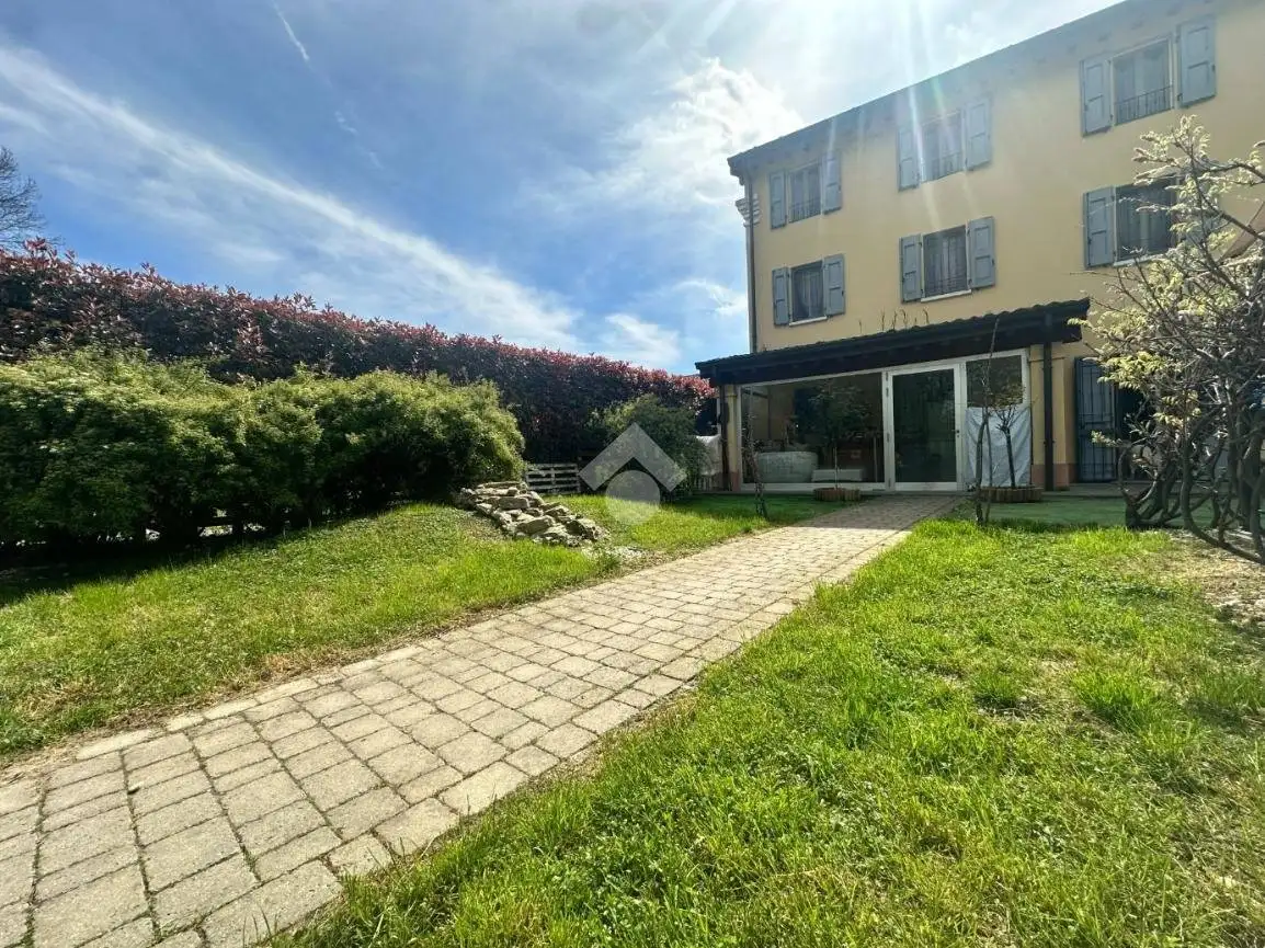 Villa in vendita a Modena