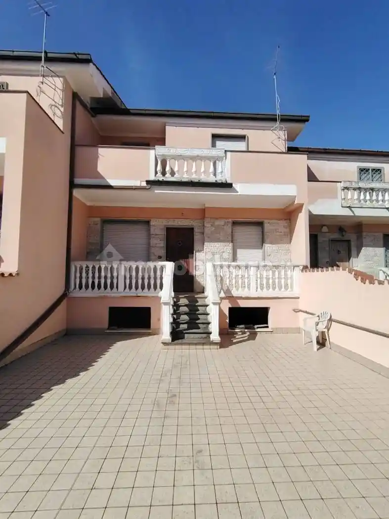 Villa a schiera via Mendicino, Anagnina, Roma - foto 2