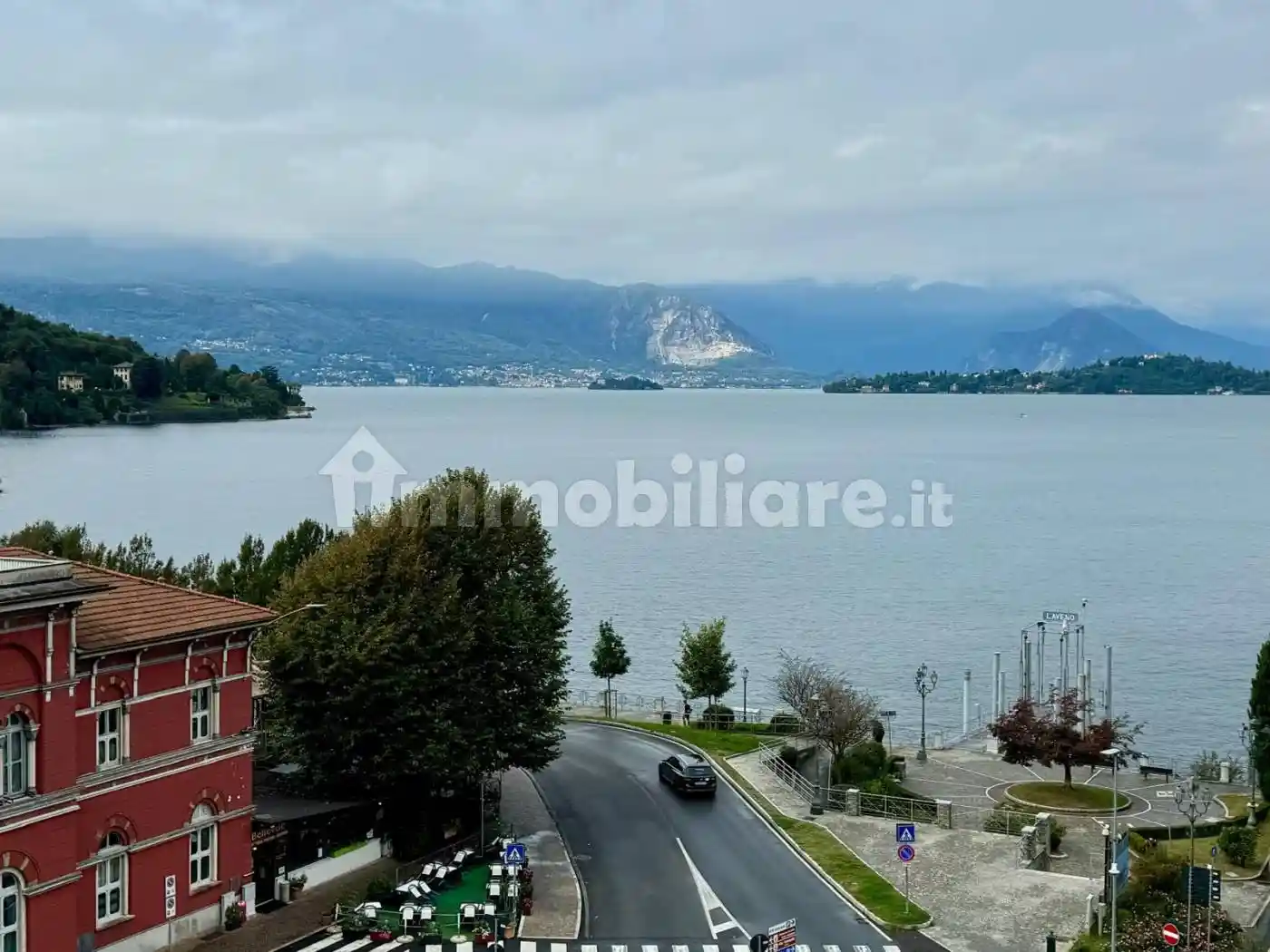 Appartamento in vendita a Laveno-Mombello