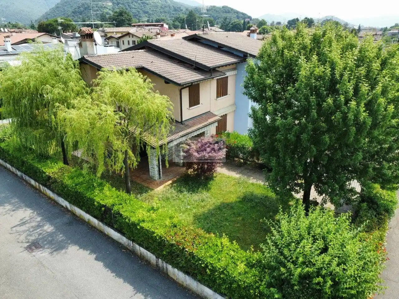 Villa in vendita a Rodengo Saiano