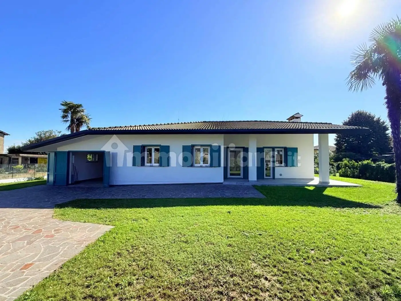 Villa in vendita a Palazzolo dello Stella