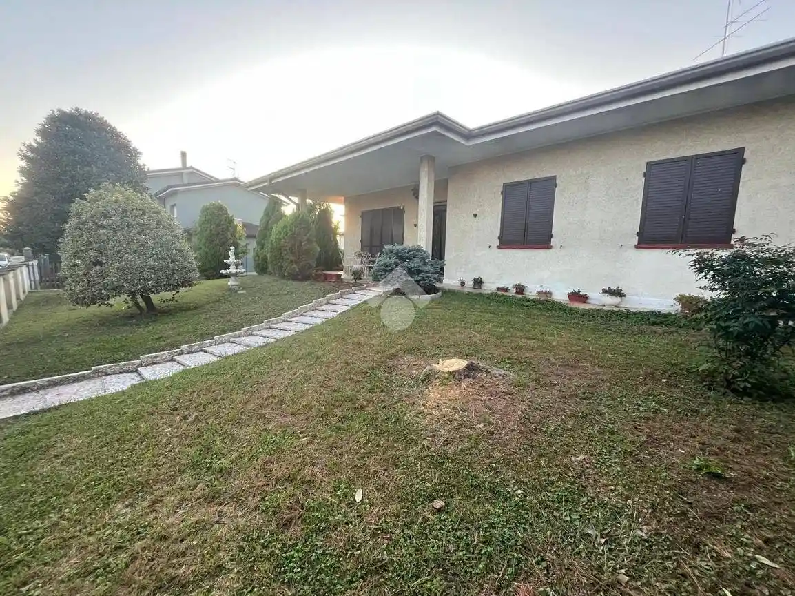 Villa unifamiliare via Guglielmo Marconi, Castelbelforte - foto 2