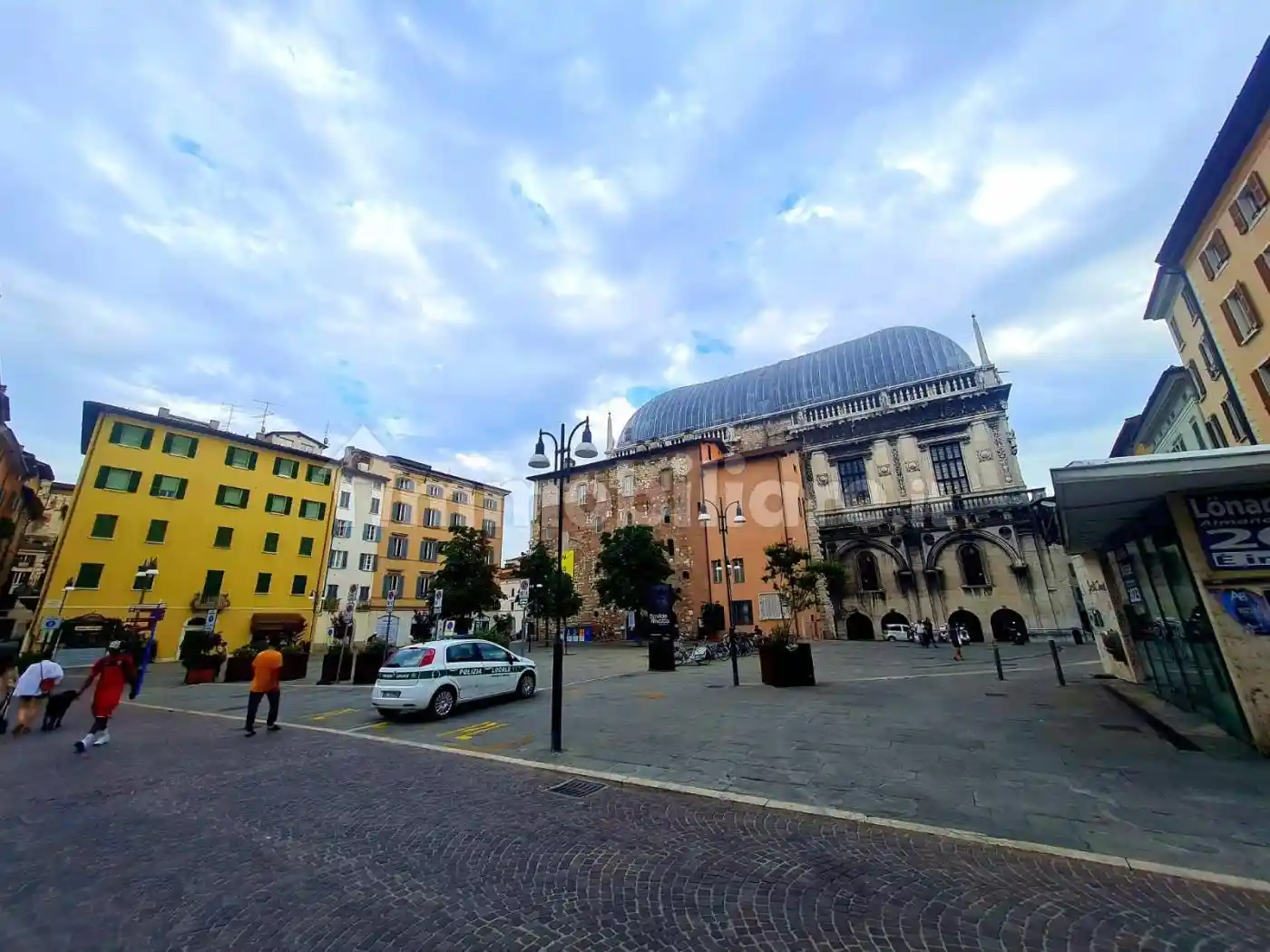 Palazzo - Edificio in vendita a Brescia