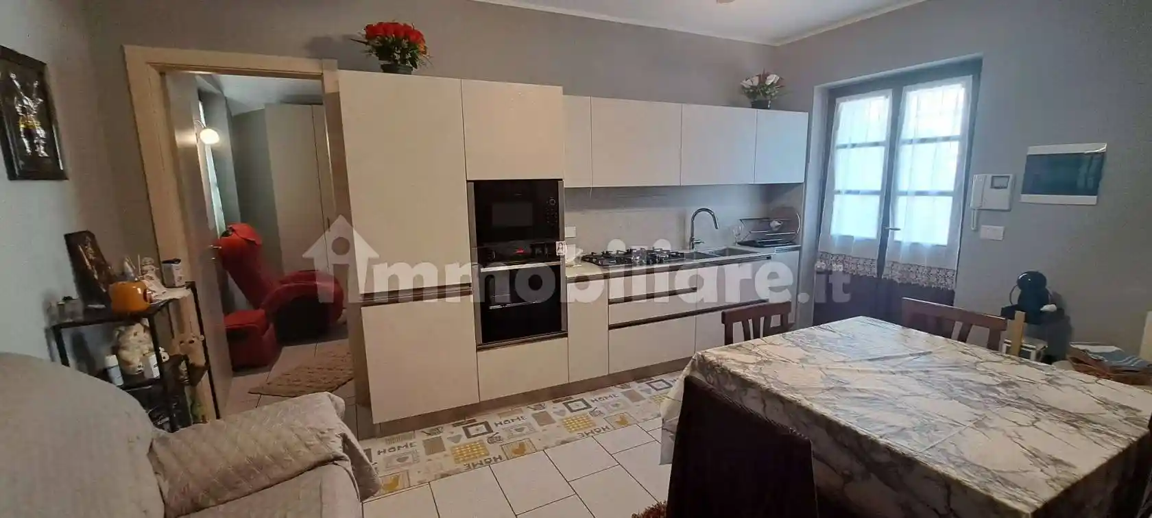 Appartamento in vendita a Cavour