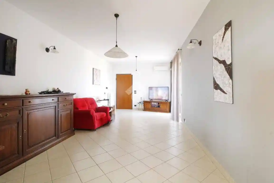 Trilocale via Marco Iachini 61, Centro, Nereto - foto 2