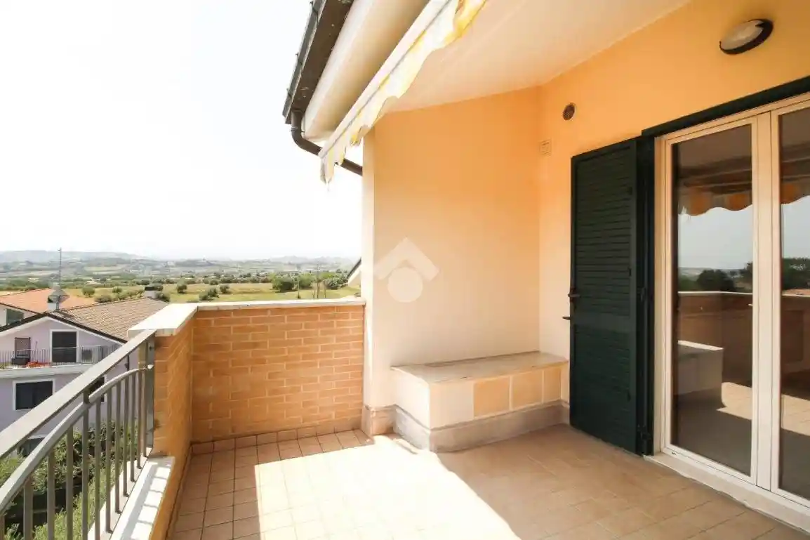 Trilocale via Marco Iachini 61, Centro, Nereto - foto 5