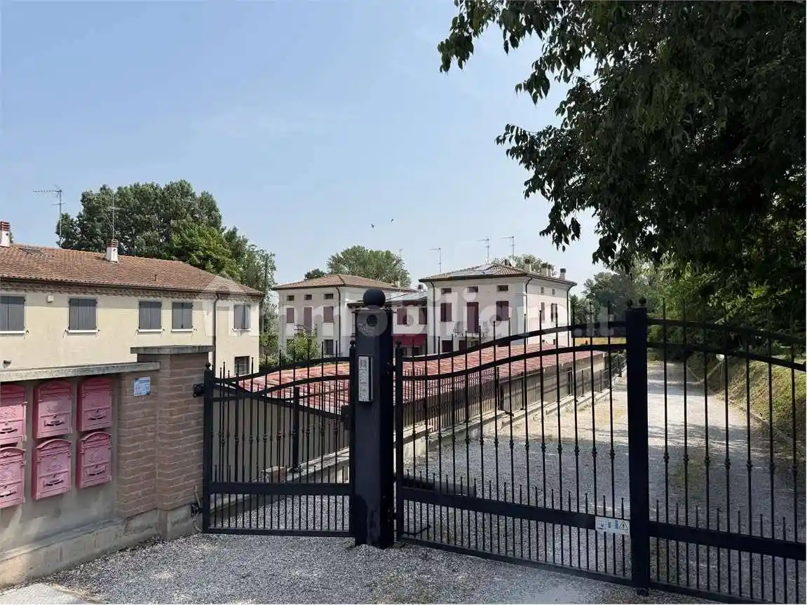 Casa indipendente in vendita a Ferrara