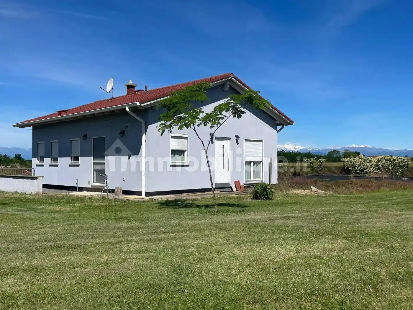 Villa in vendita a Oleggio