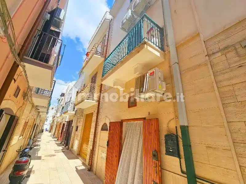 Casa indipendente in vendita a Mola di Bari