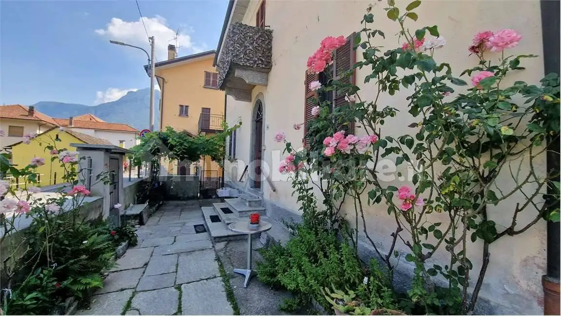 Casa indipendente in vendita a Pieve Vergonte