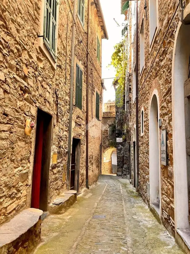 Appartamento via Ludovico Brea 20, Montalto Carpasio - foto 2