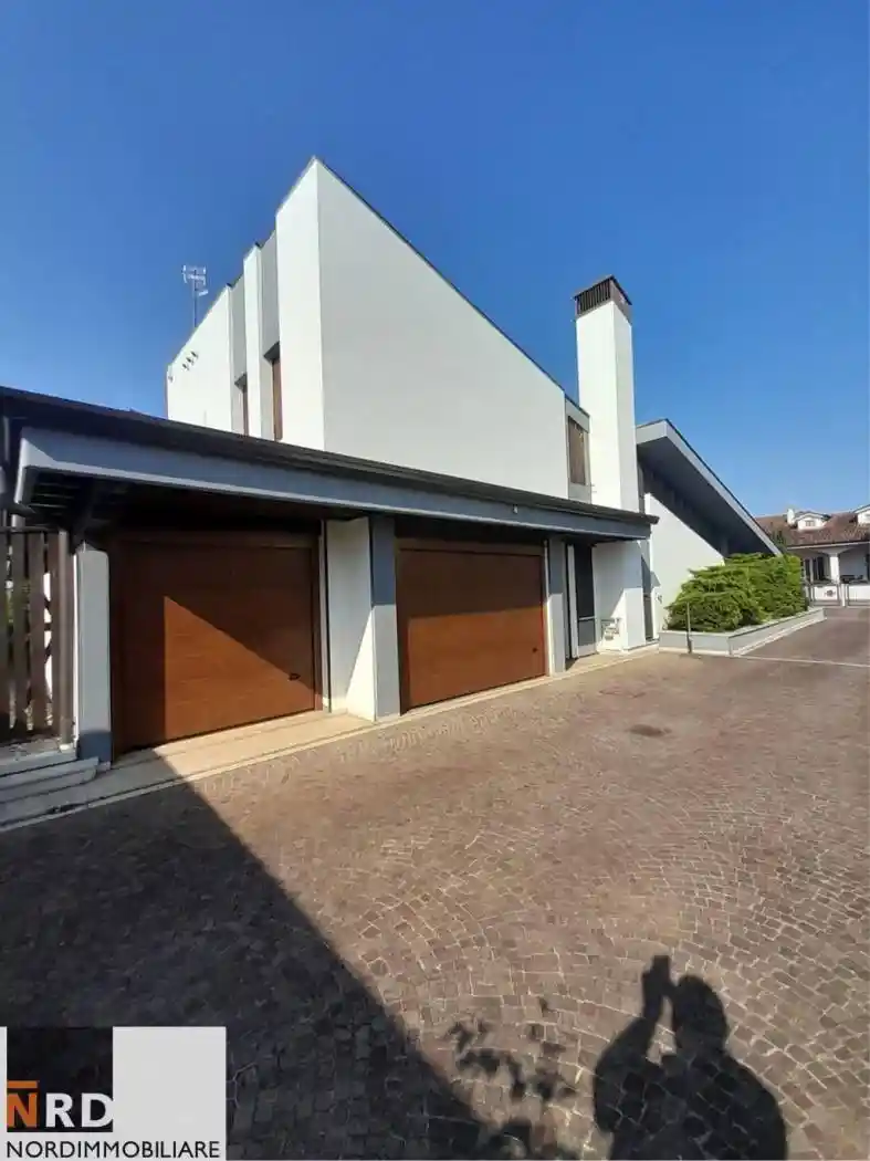 Villa in vendita a Roncoferraro