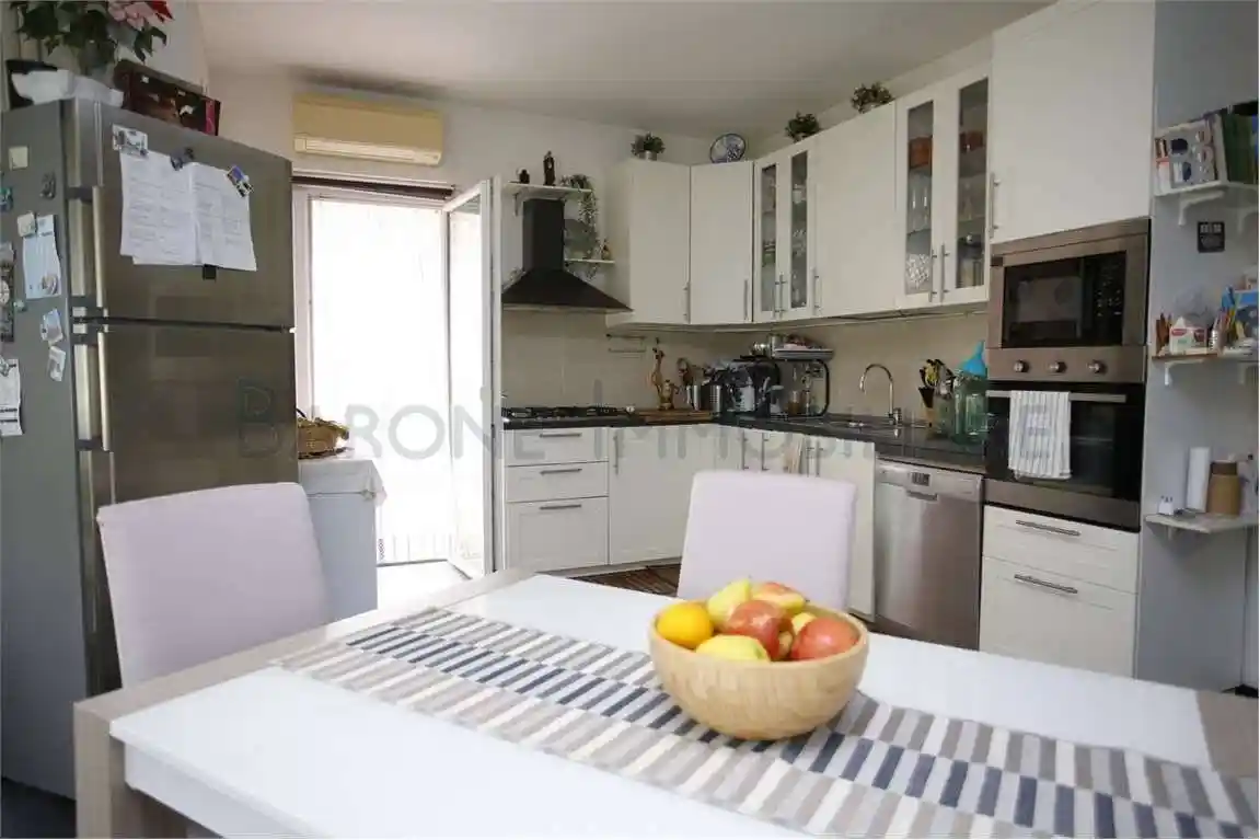 Appartamento in vendita a Carrara