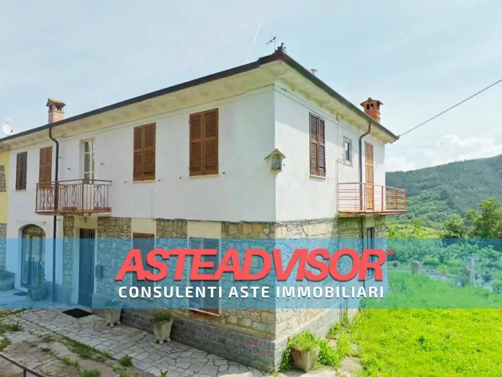 Casa indipendente in asta a Fabbrica Curone