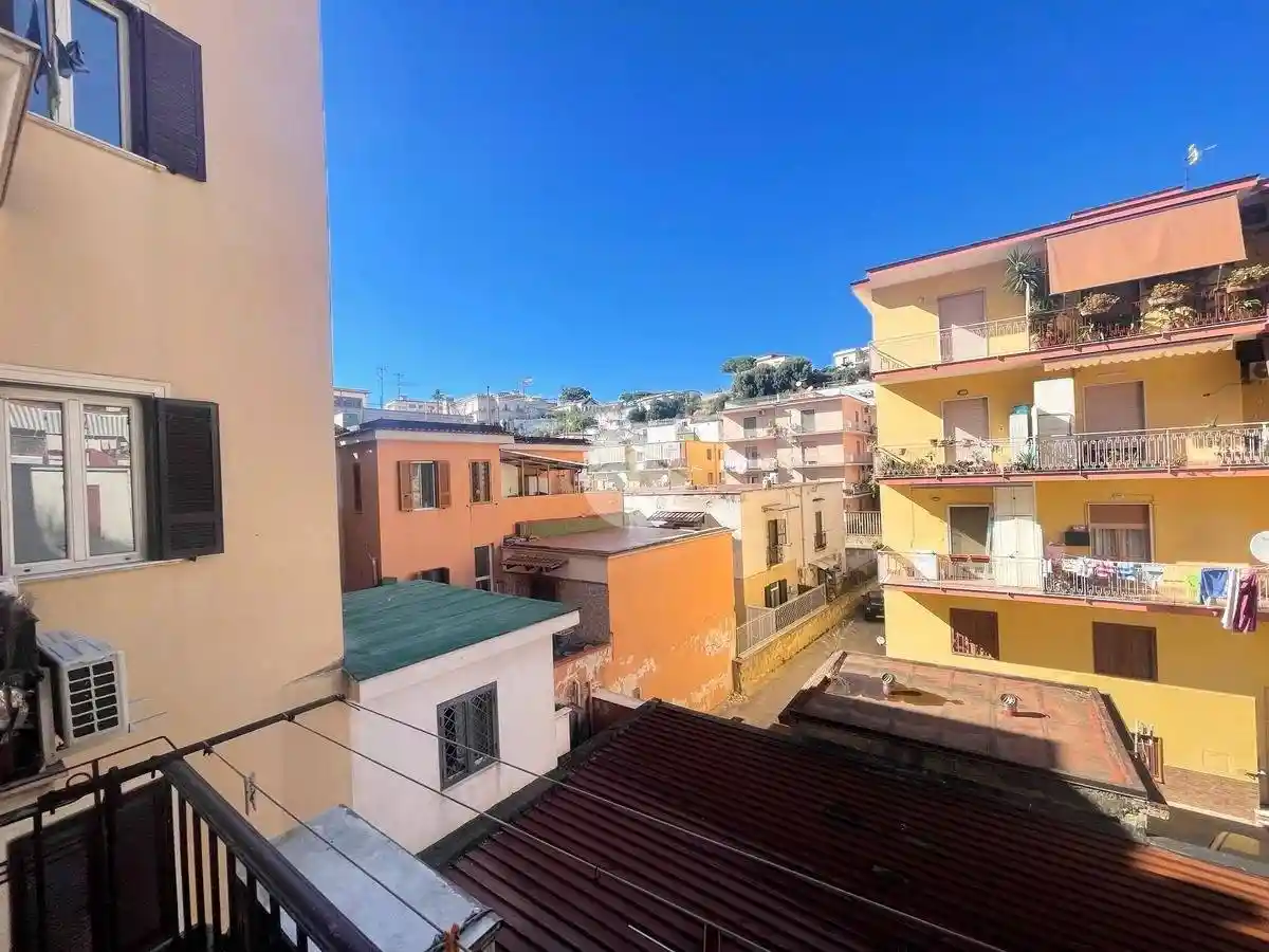Quadrilocale buono stato, secondo piano, Lungomare, Pozzuoli - foto 4