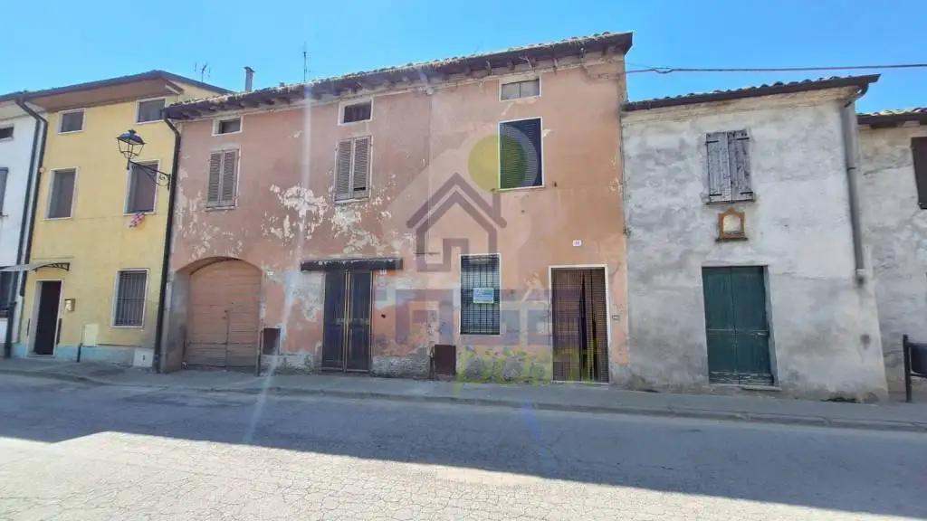 Casa indipendente in vendita a Scandolara Ripa d'Oglio