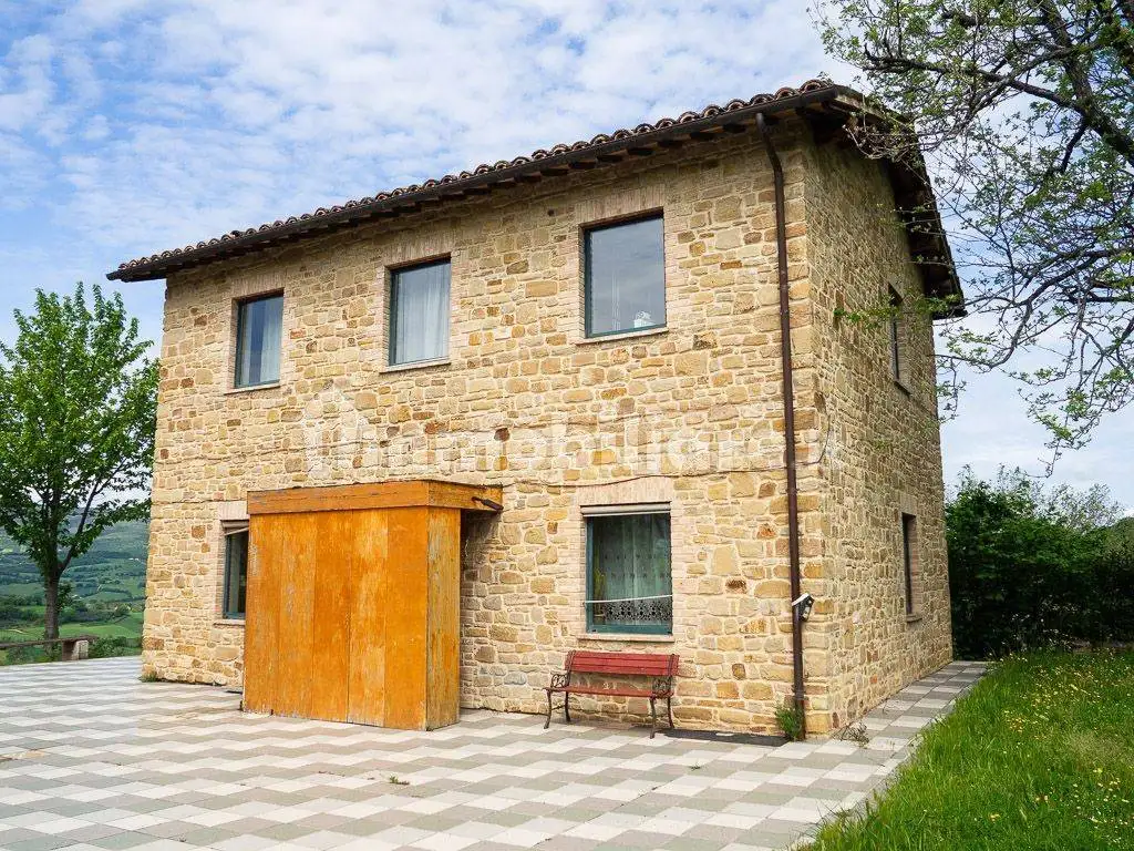 Terratetto unifamiliare Contrada Colvenale, Camporotondo di Fiastrone - foto 3