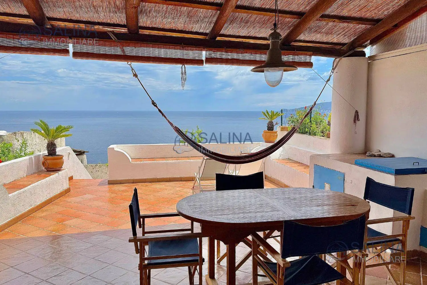 Villa in vendita a Santa Marina Salina