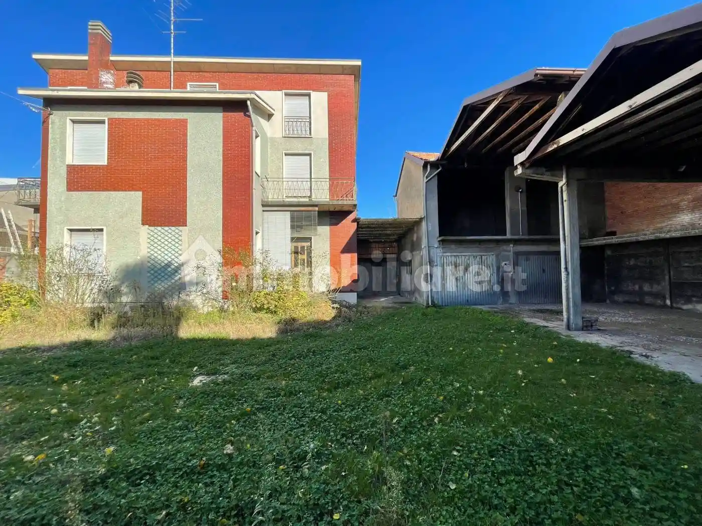 Villa in vendita a Busto Arsizio