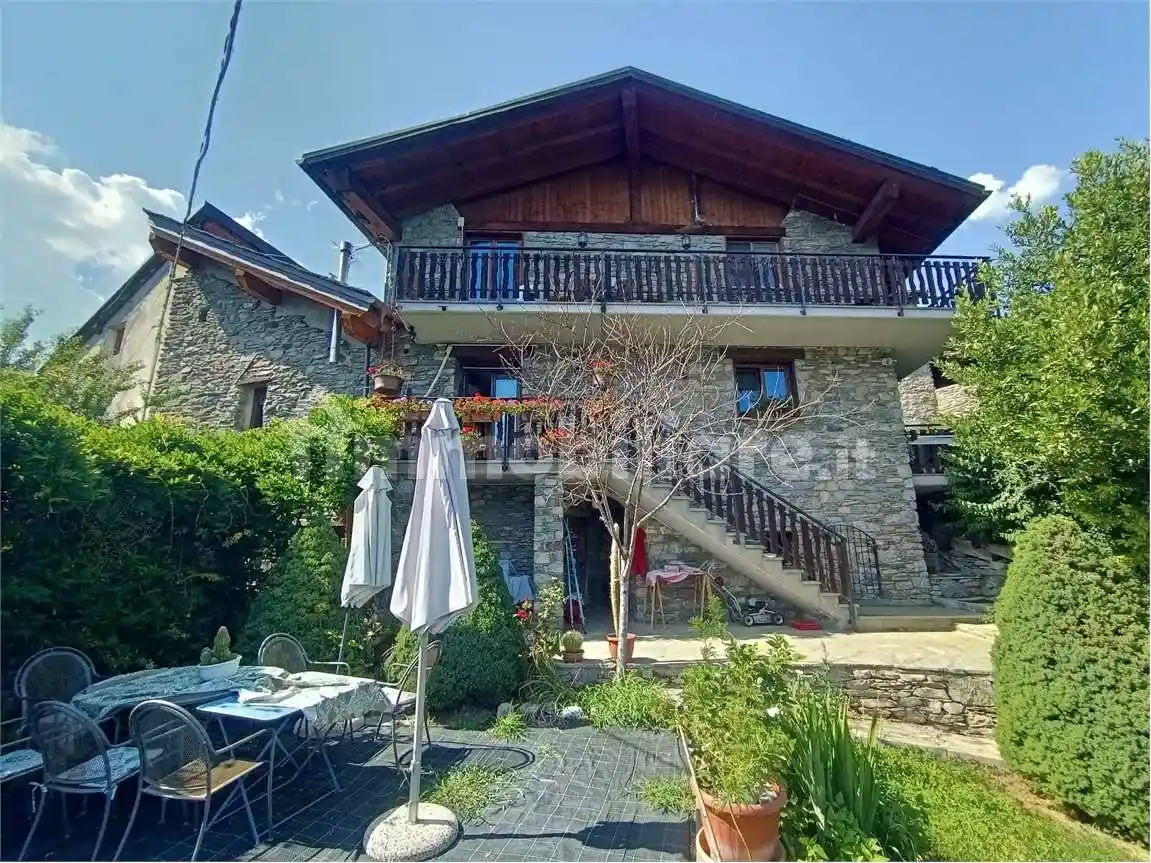 Villa in vendita a Nus