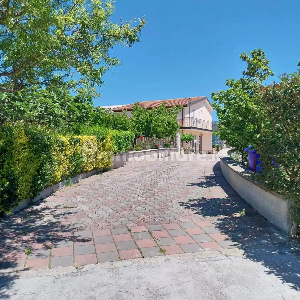 Villa in vendita a Cleto