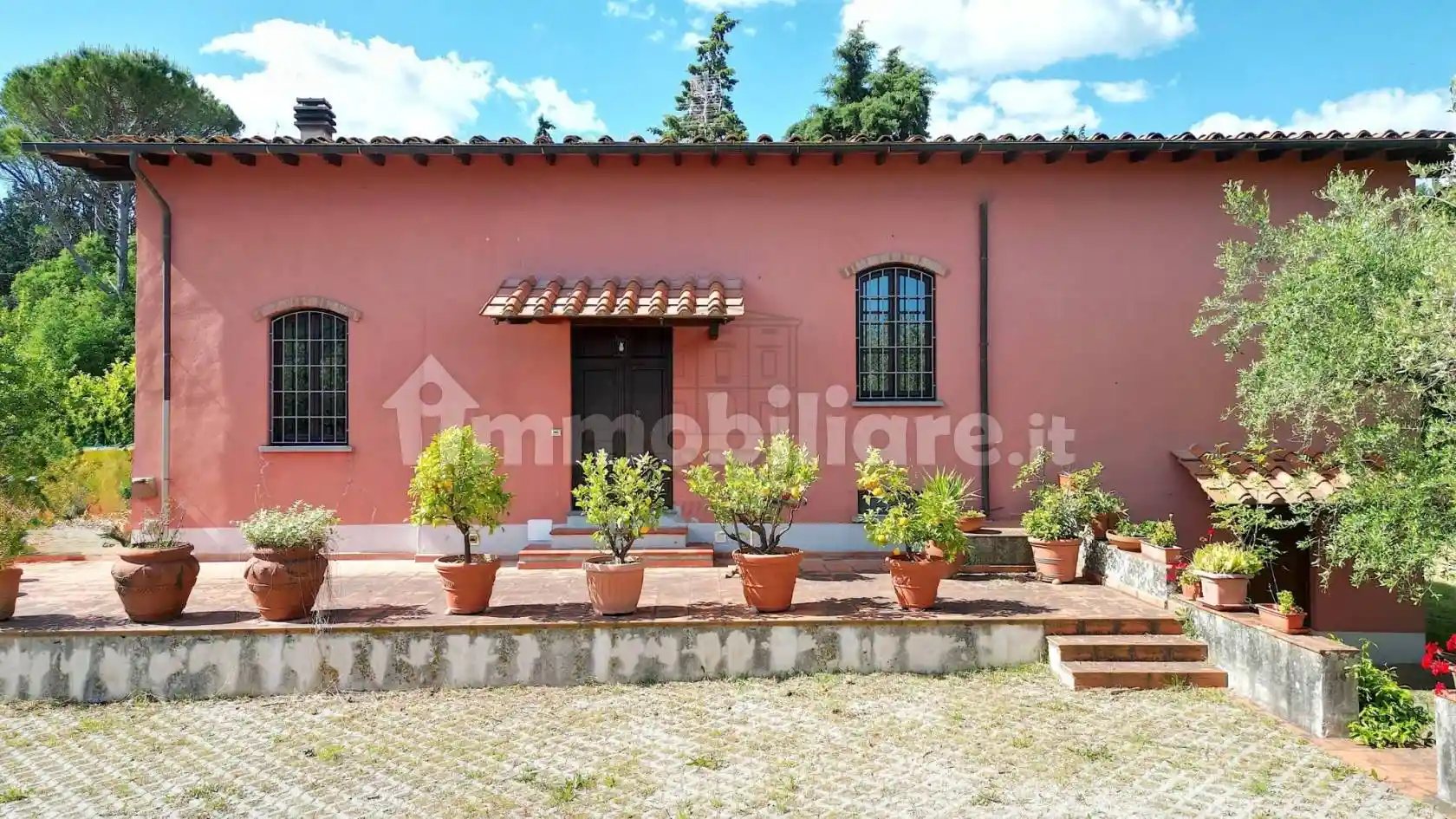 Rustico - Casale in vendita a Lucca