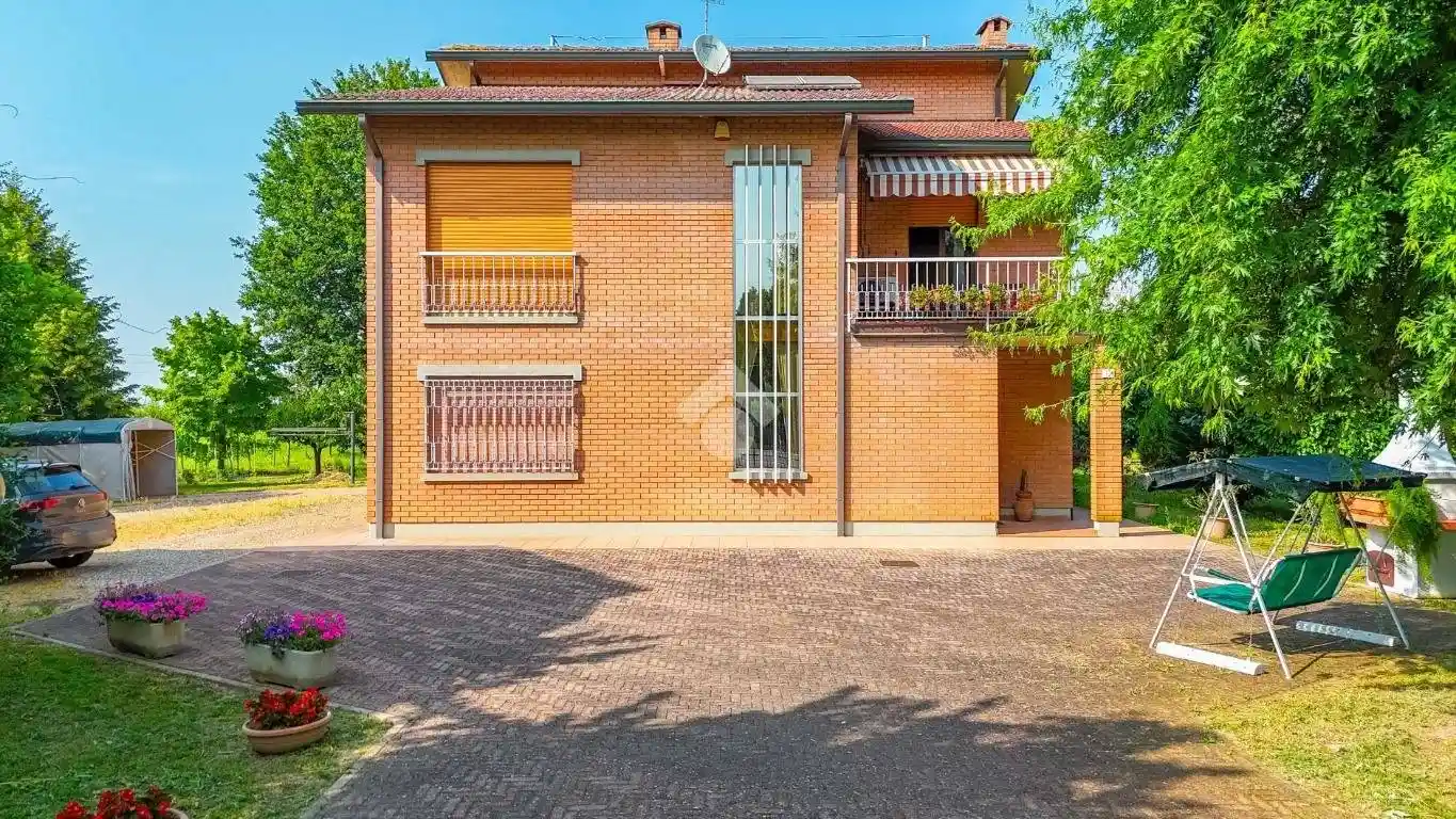 Casa indipendente in vendita a Carpi