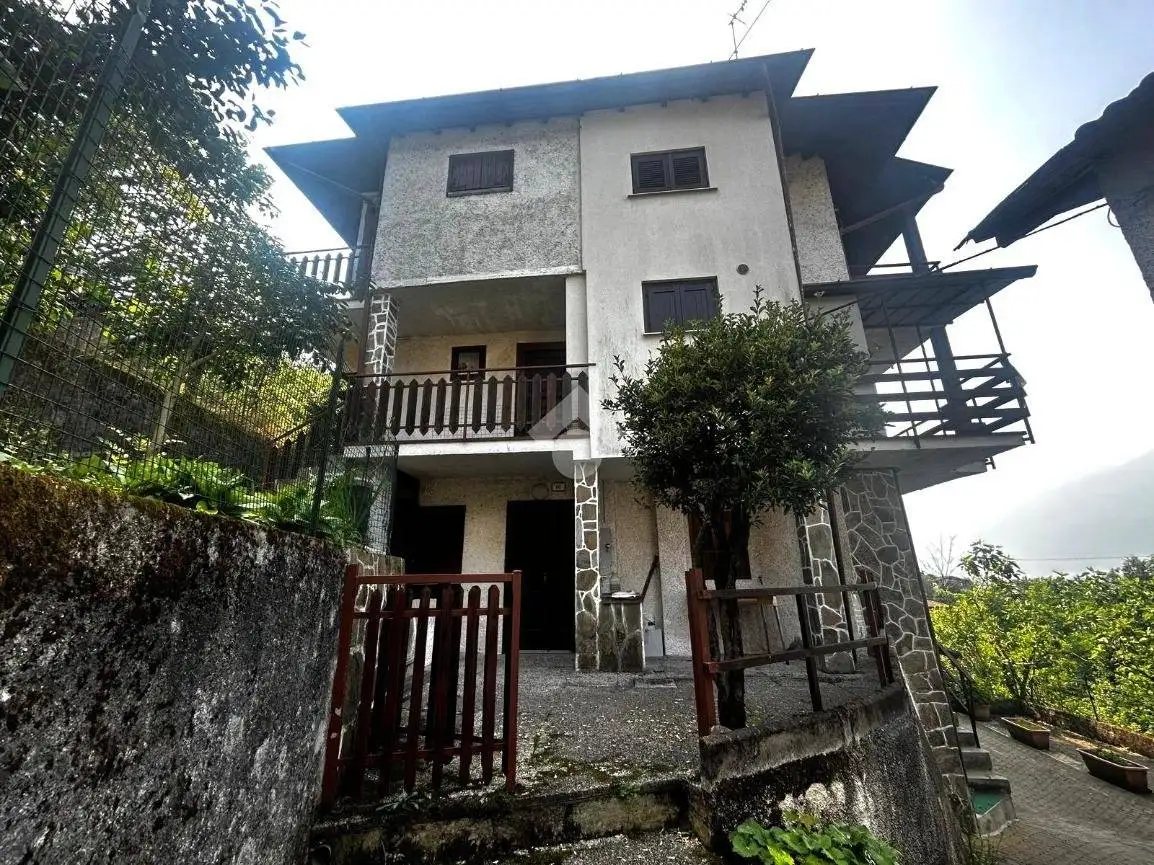 Casa indipendente in vendita a Piantedo