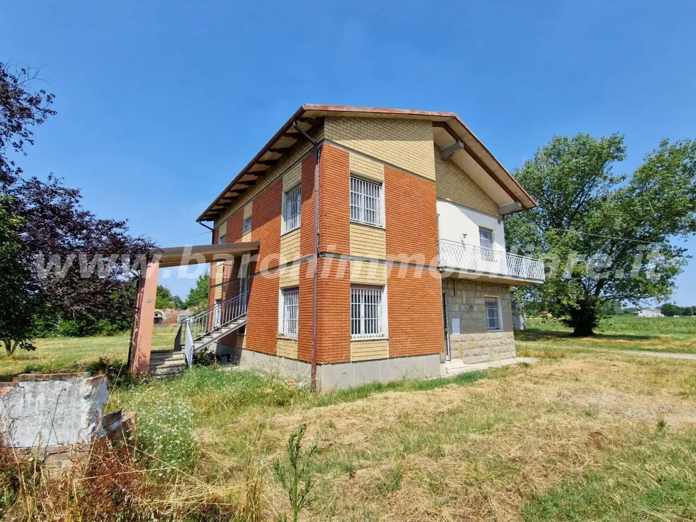 Villa in vendita a Calderara di Reno