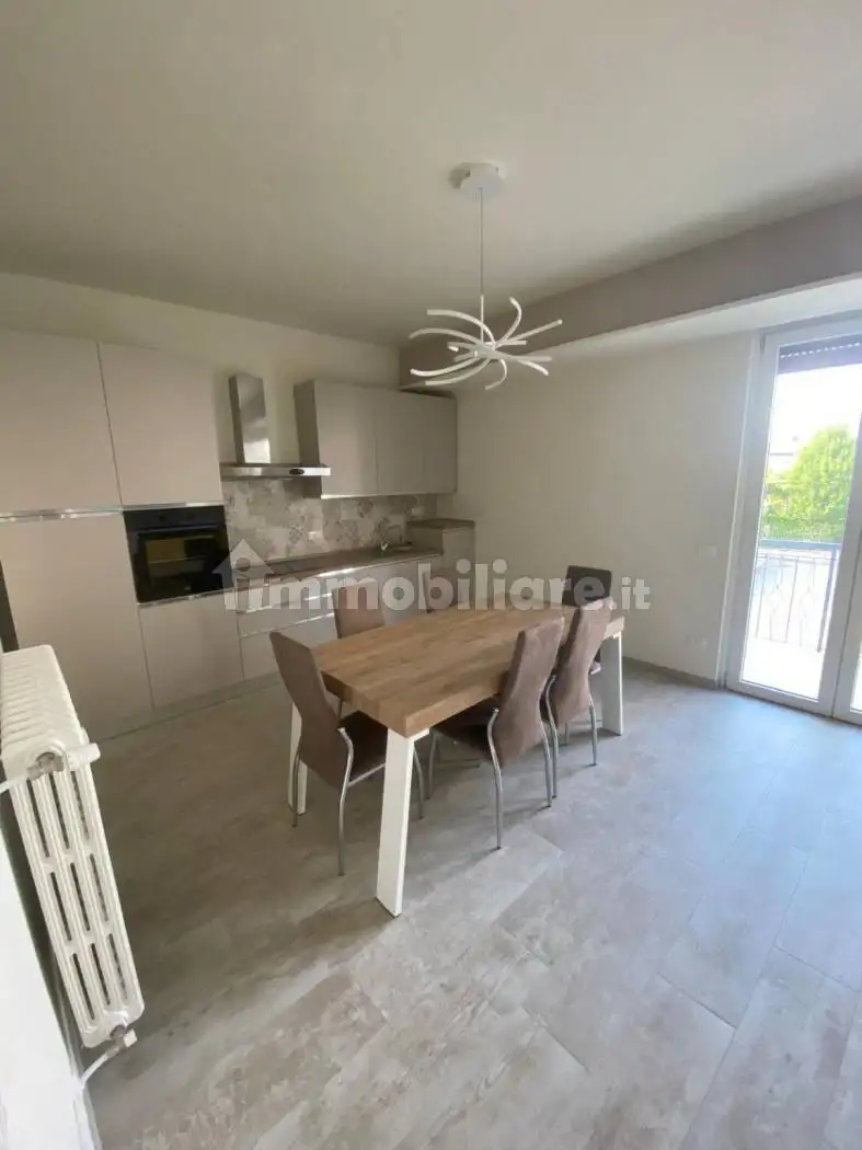 Appartamento in affitto a Desenzano del Garda