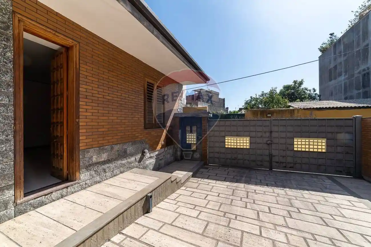 Appartamento in vendita a Aci Catena