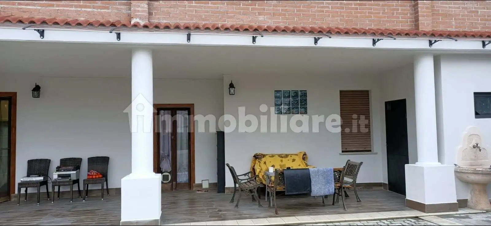 Villa in vendita a Biandrate