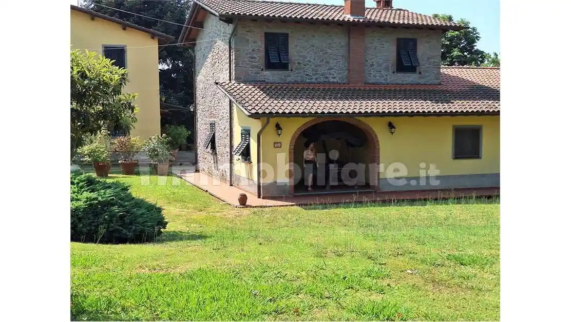 Rustico - Casale in vendita a Capannori