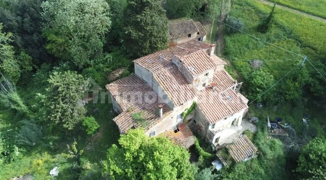 Rustico - Casale in vendita a Pontedera