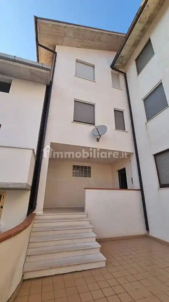 Appartamento in villa via Maragona 69, Torre de' Passeri - foto 2