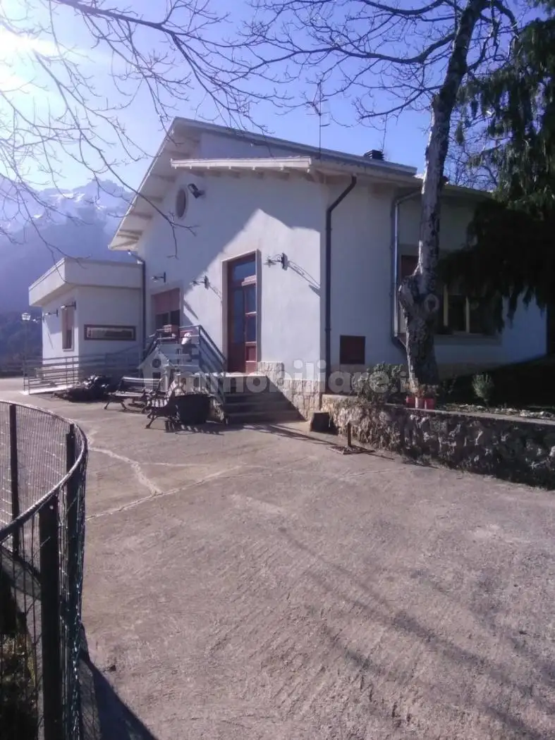 Rustico - Casale in vendita a Isola del Gran Sasso d'Italia