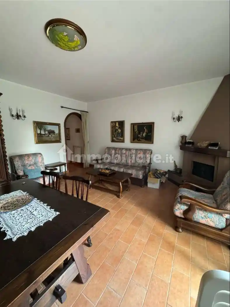 Casa indipendente in vendita a Ronciglione