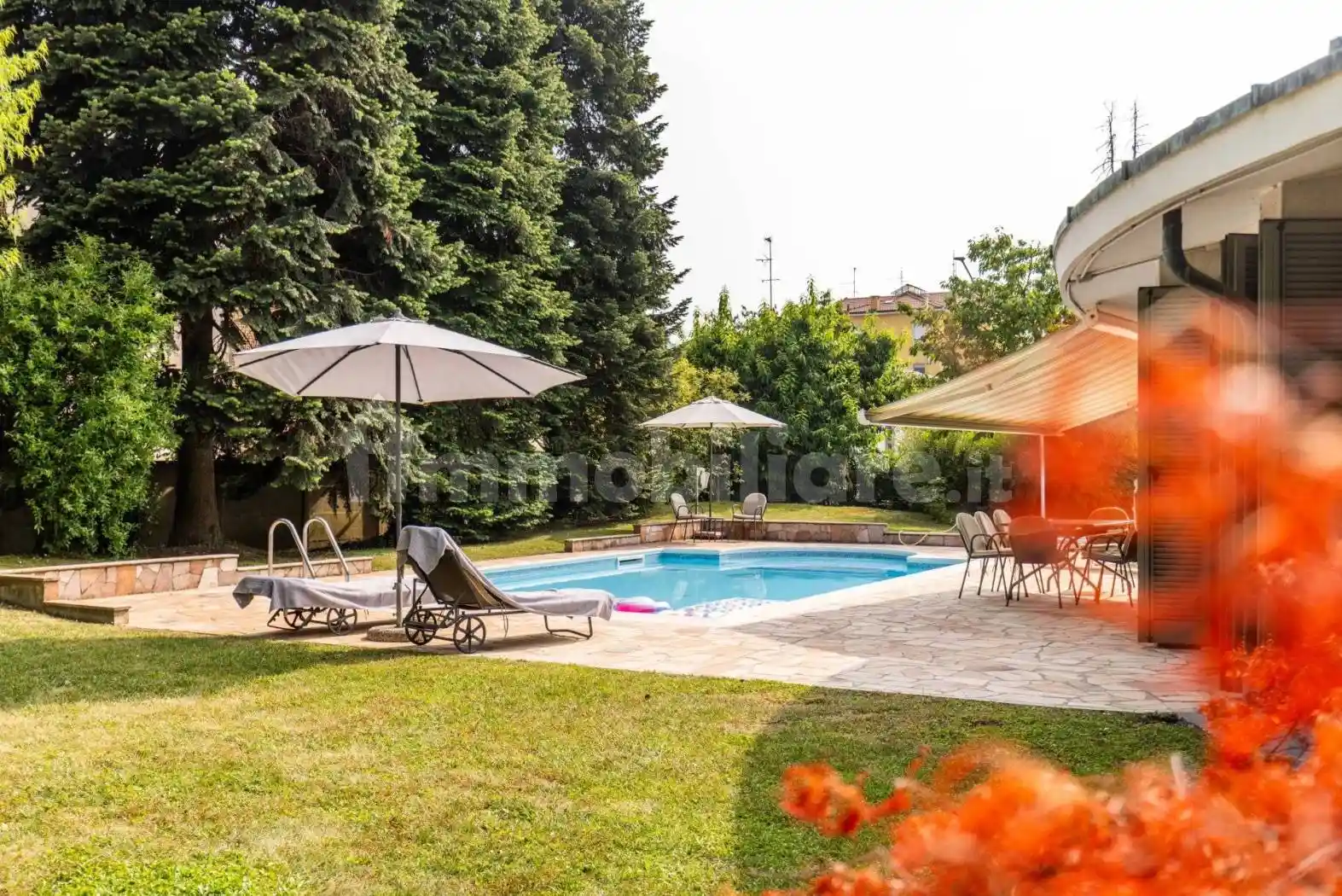 Villa in vendita a Bareggio