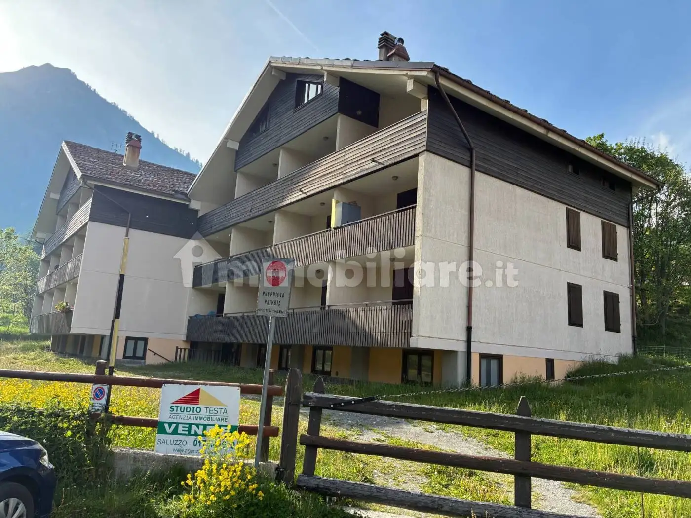 Palazzo - Edificio in vendita a Pontechianale