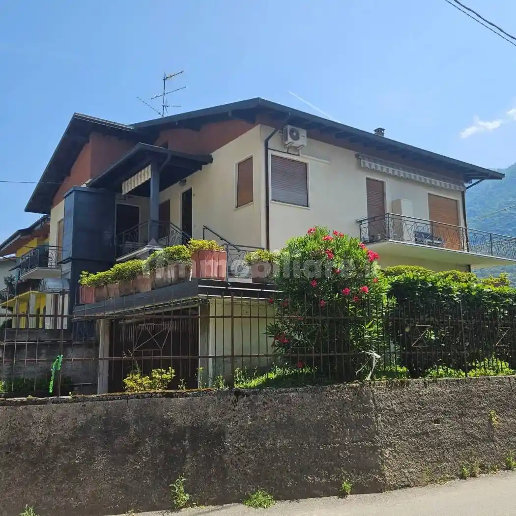 Villa in vendita a Omegna